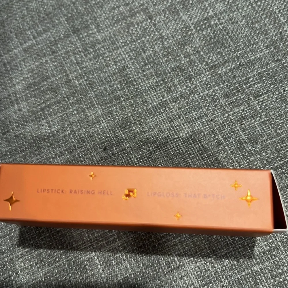 HipDot X Kesha Rose Lipstick&Gloss Duo - Picture 5 of 7